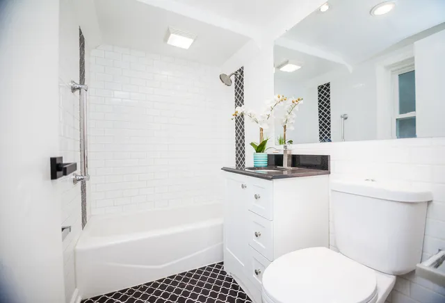 $259,900 | 1156 West 102nd Street, Chicago, IL 60643