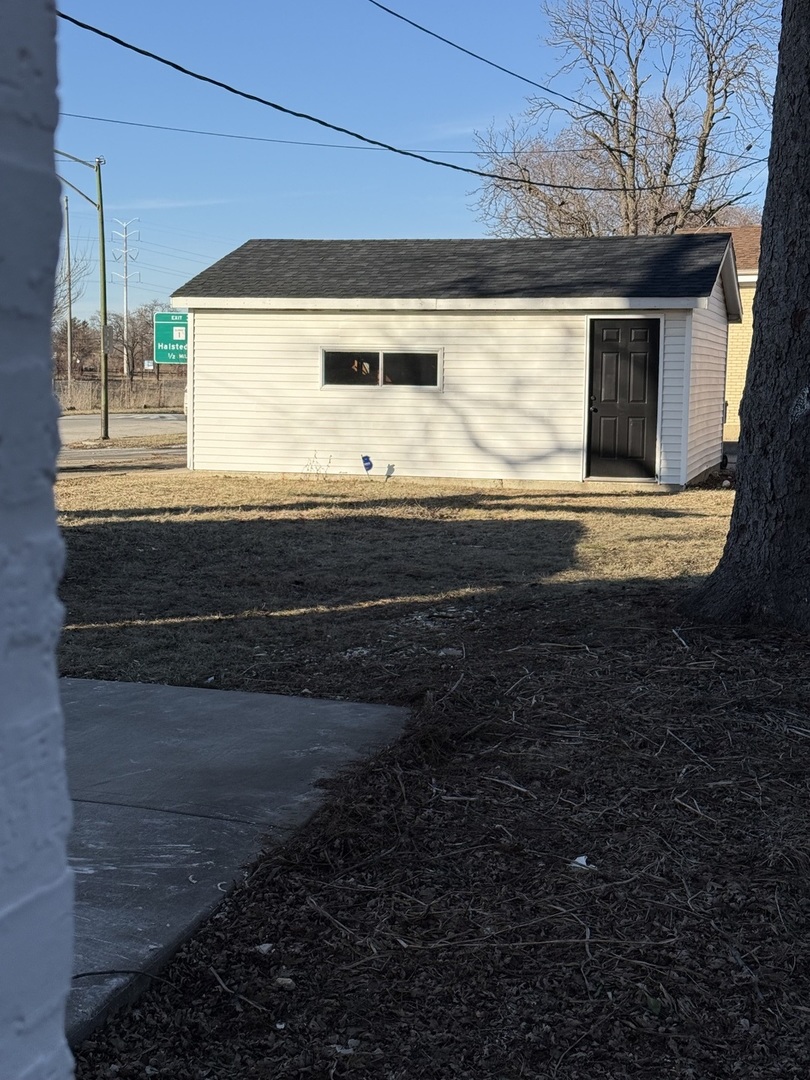 1156 West 102nd Street Chicago, IL 60643 - Photo 29 of 29 a view of back yard of the house