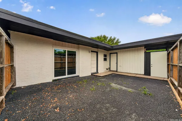$1,100 | 600 Gentleman Road, Unit 7, San Antonio, TX 78201