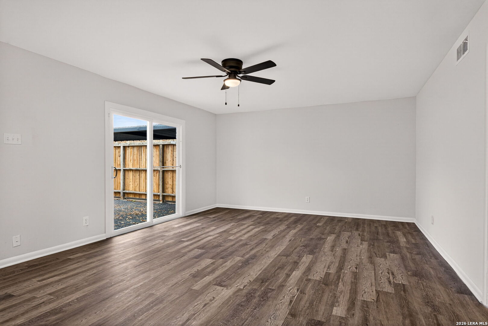 600 Gentleman Road, Unit 7 San Antonio, TX 78201 - Photo 4 of 17