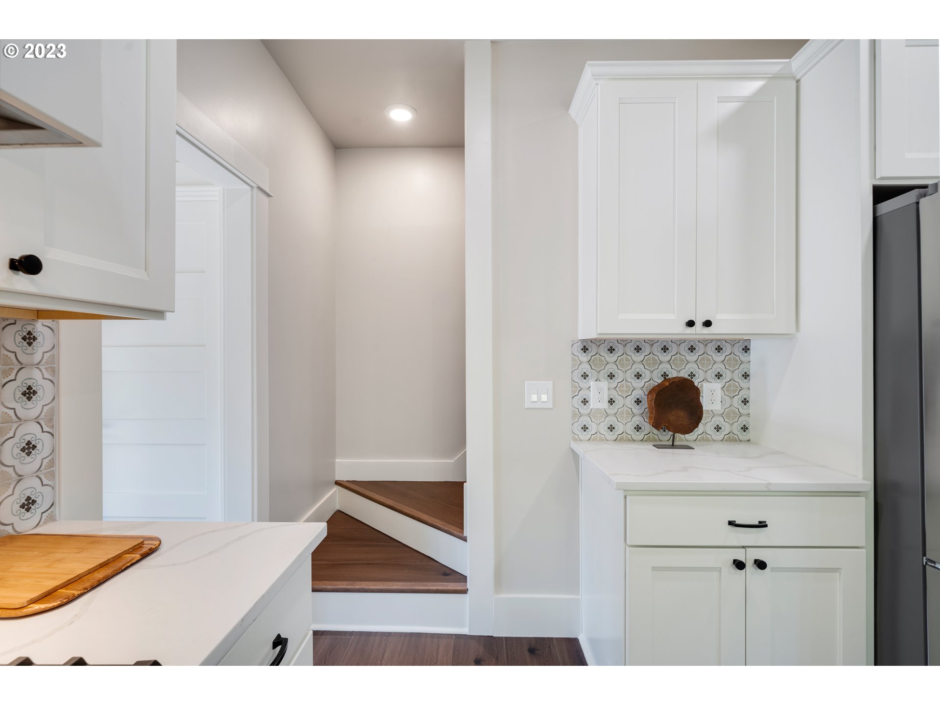914 Northwest 7th Avenue Camas, WA 98607 - Photo 16 of 26 a bathroom with a sink and a mirror