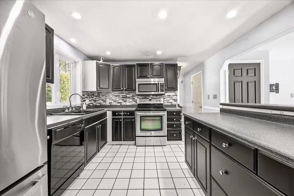$415,000 | 657 New Dam Road, Waterboro, ME 04061