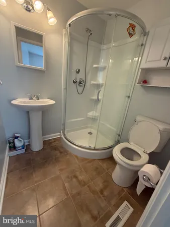 $2,500 | 28 Oak Shadows Court, Catonsville, MD 21228
