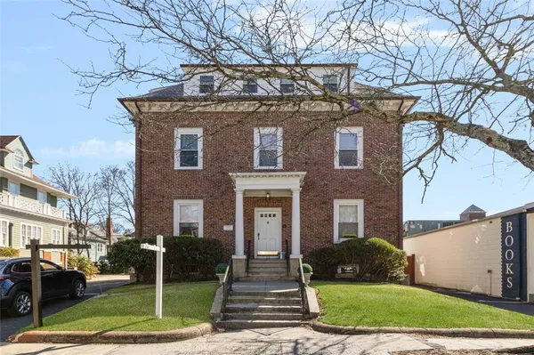$249,000 | 23 South Angell Street, Unit 2, Providence, RI 02906