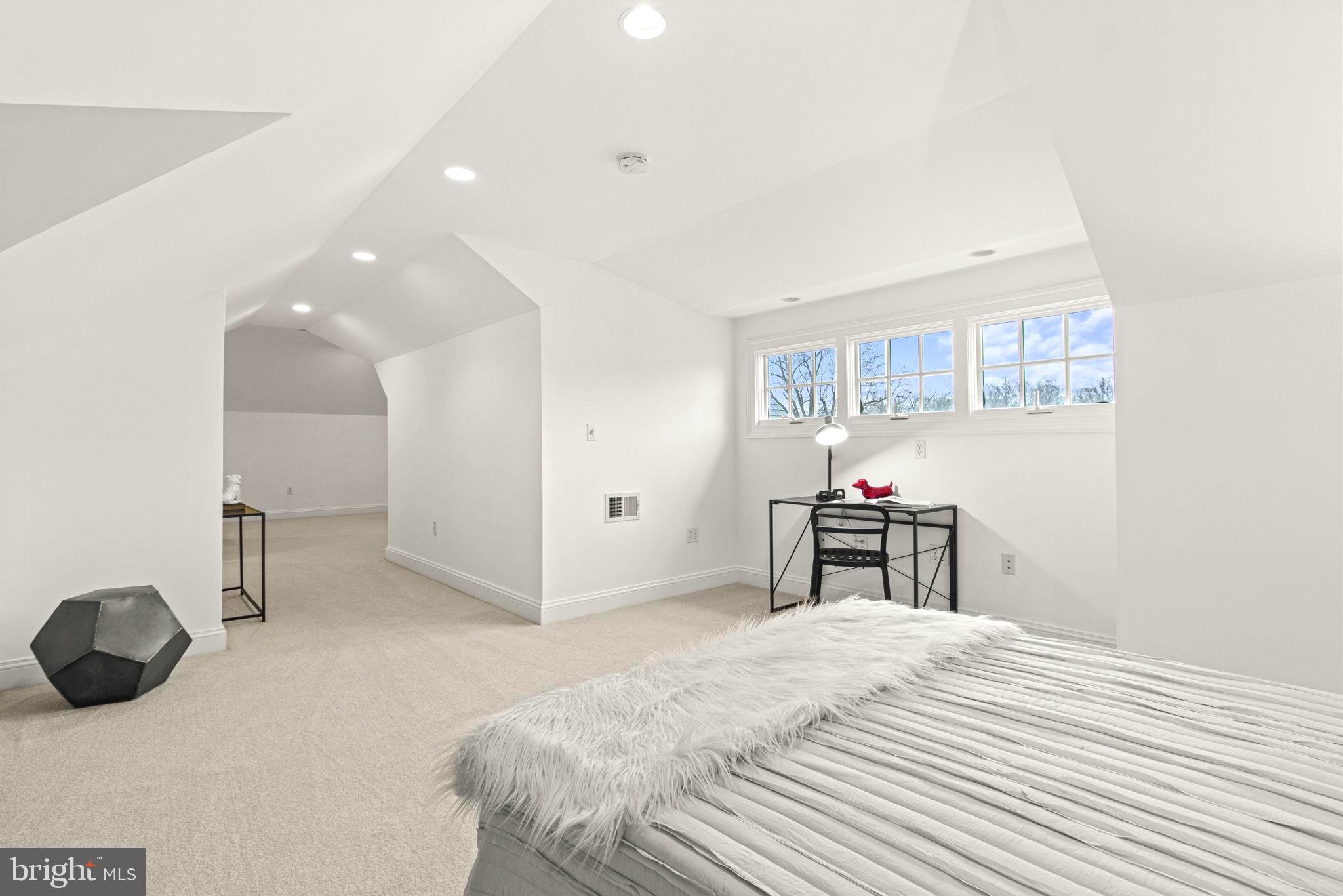 5801 Ipswich Road Bethesda, MD 20814 - Photo 36 of 44