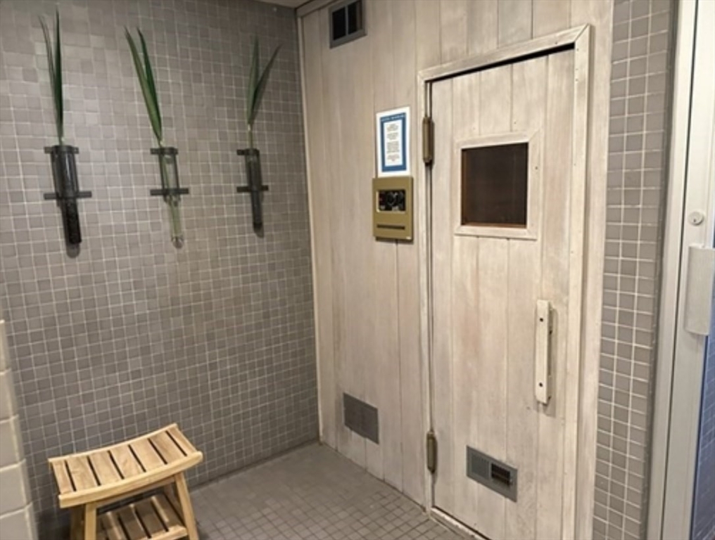 44 Washington Street, Unit 1013 Brookline, MA 02445 - Photo 14 of 16