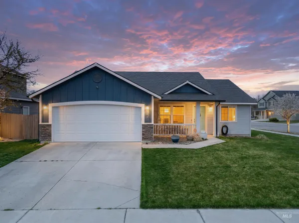 $425,000 | 343 East Joshua Tree Drive, Meridian, ID 83646