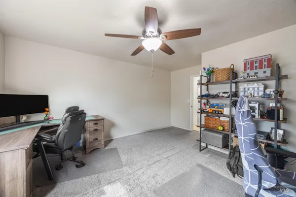 $425,000 | 343 East Joshua Tree Drive, Meridian, ID 83646