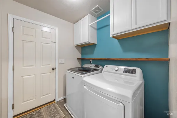 $425,000 | 343 East Joshua Tree Drive, Meridian, ID 83646