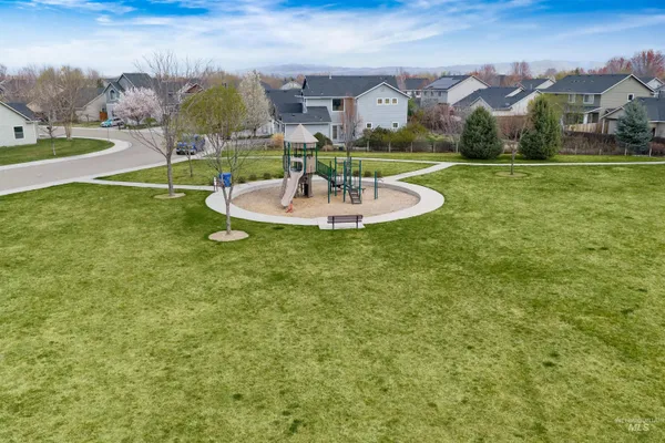 $425,000 | 343 East Joshua Tree Drive, Meridian, ID 83646