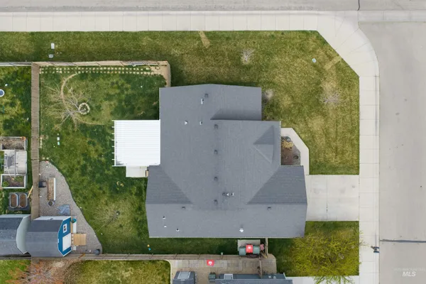 $425,000 | 343 East Joshua Tree Drive, Meridian, ID 83646