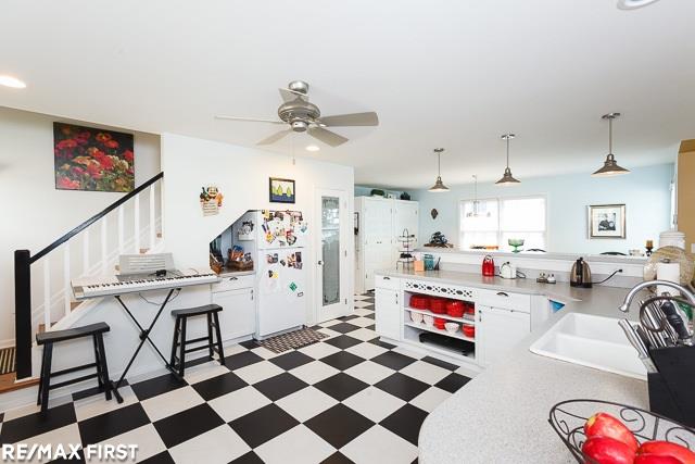 5185 Pointe Tremble Road Algonac, MI 48001 - Photo 10 of 43 31294892-9.JPG