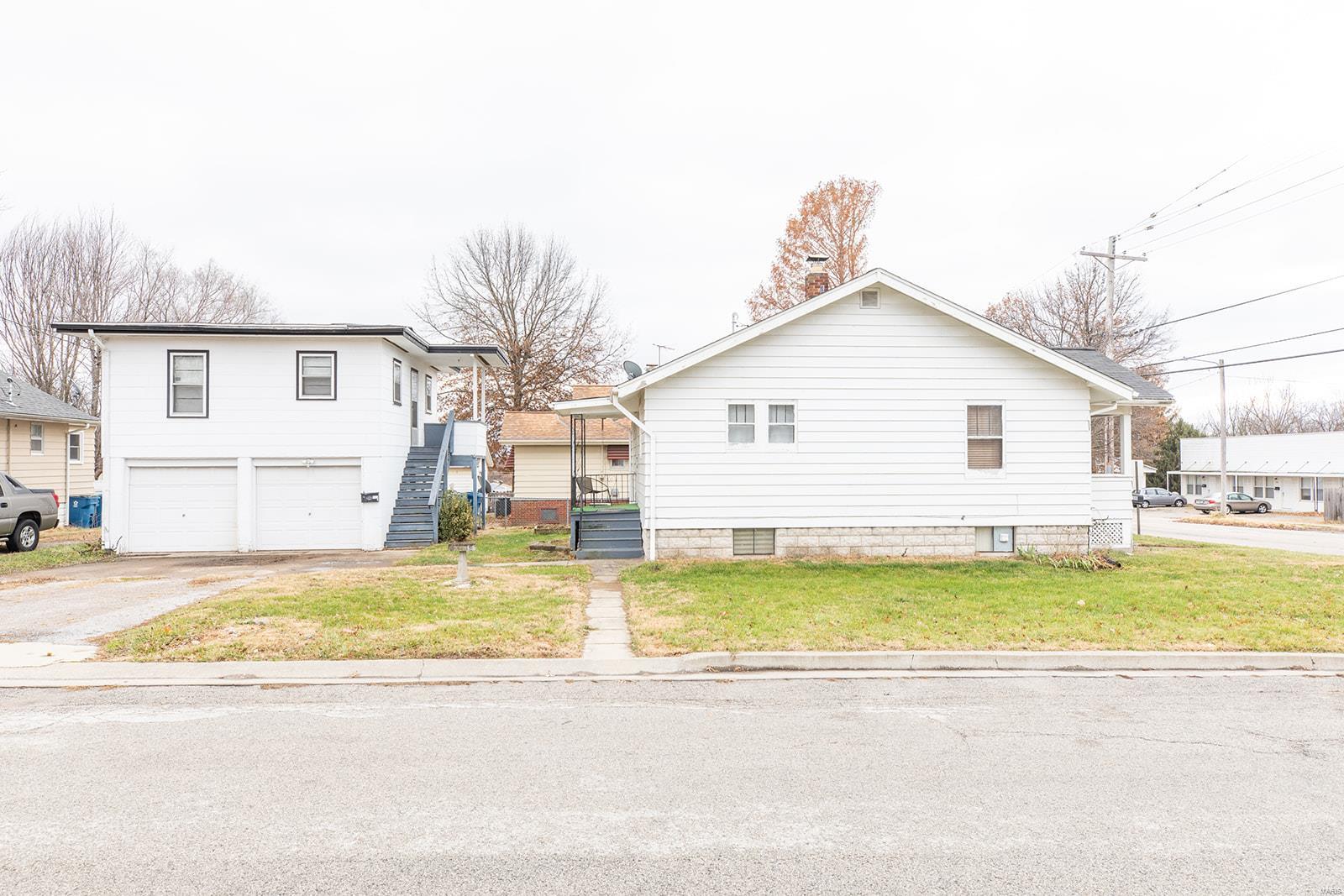 709 Milton Road Alton, IL 62002 - Photo 2 of 26 Gallery Image 2