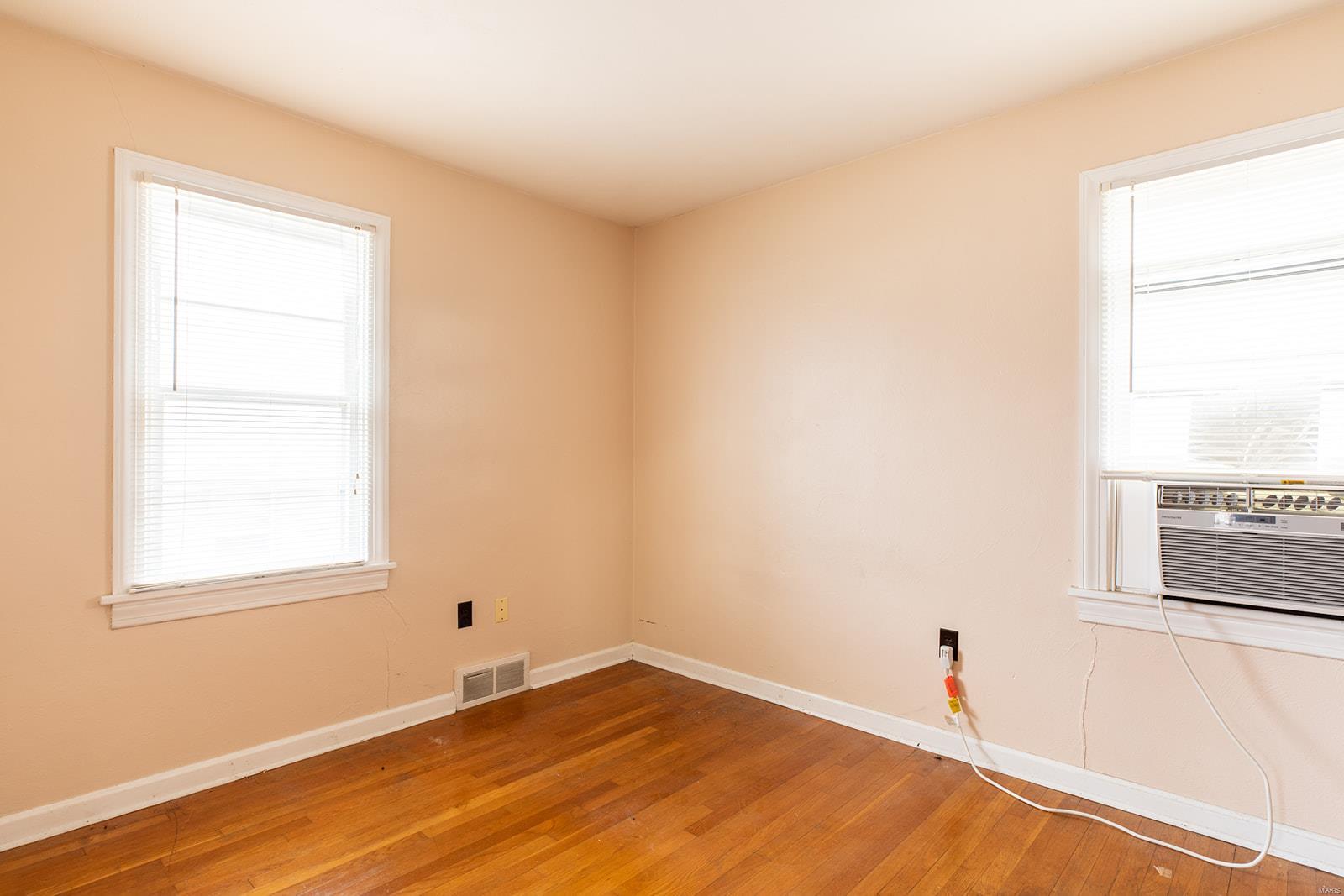 709 Milton Road Alton, IL 62002 - Photo 21 of 26 Gallery Image 21