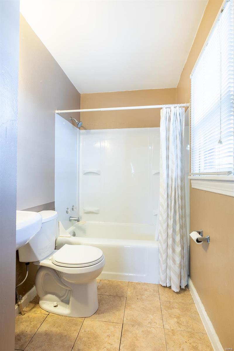 709 Milton Road Alton, IL 62002 - Photo 23 of 26 Gallery Image 23