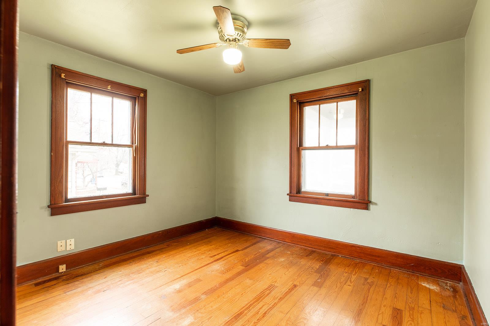 709 Milton Road Alton, IL 62002 - Photo 9 of 26 Gallery Image 9