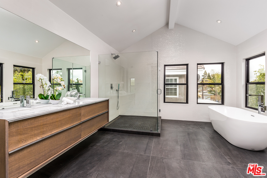 7506 West 83rd Street Playa del Rey, CA 90293 - Photo 16 of 21