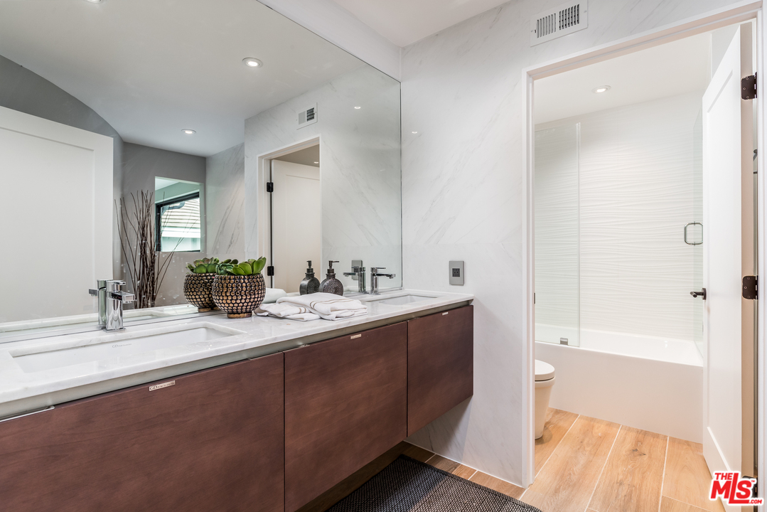 7506 West 83rd Street Playa del Rey, CA 90293 - Photo 18 of 21