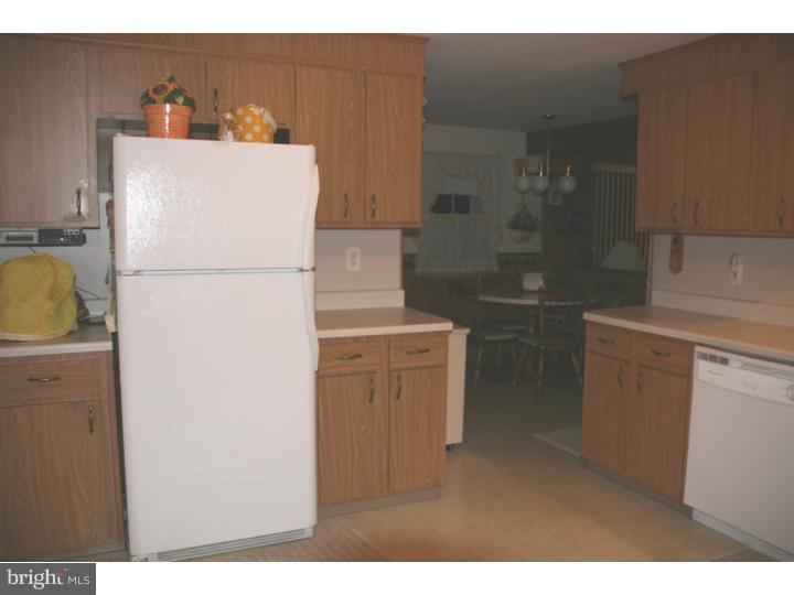 346 Wyndmoor Road Springfield, PA 19064 - Photo 11 of 25 Kitchen