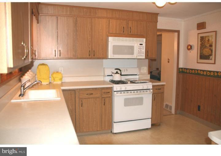 346 Wyndmoor Road Springfield, PA 19064 - Photo 12 of 25 Kitchen