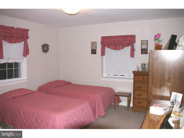346 Wyndmoor Road Springfield, PA 19064 - Photo 20 of 25 Bedroom 3