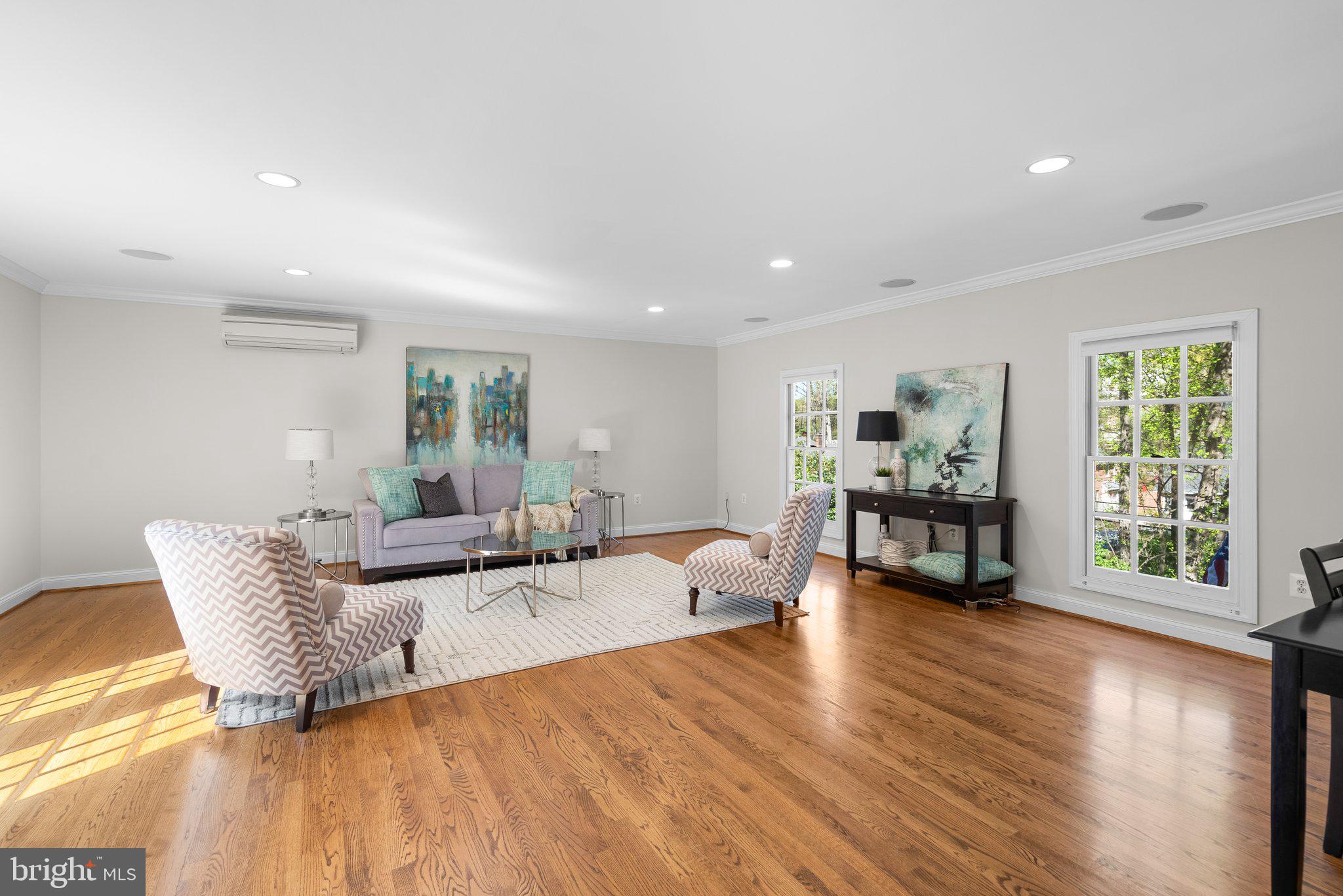 3106 Russell Road Alexandria, VA 22305 - Photo 23 of 62 a living room with furniture and a large window