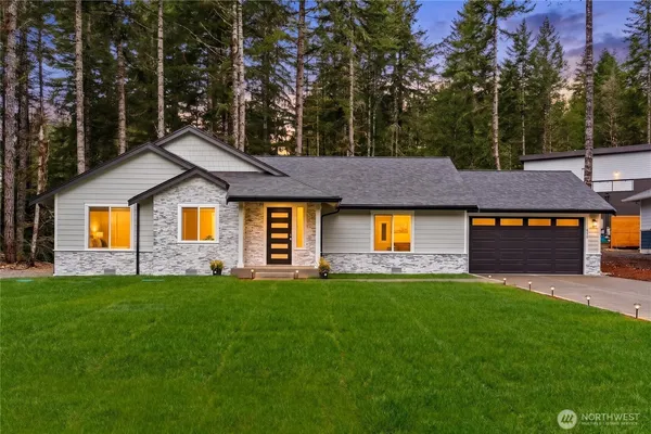 $729,999 | 850 East Vine Maple Lane, Union, WA 98592