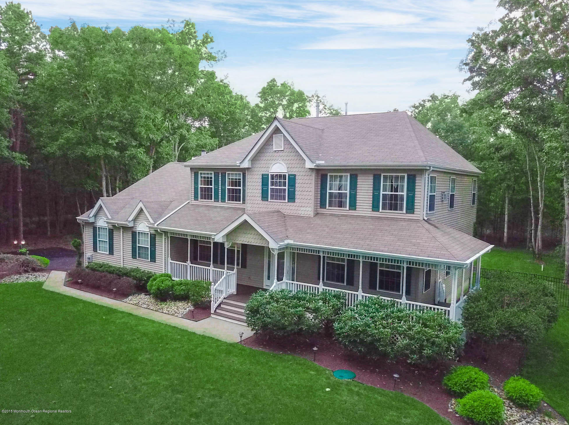 18 Amanda Lane Howell, NJ 07731 - Photo 1 of 33 1