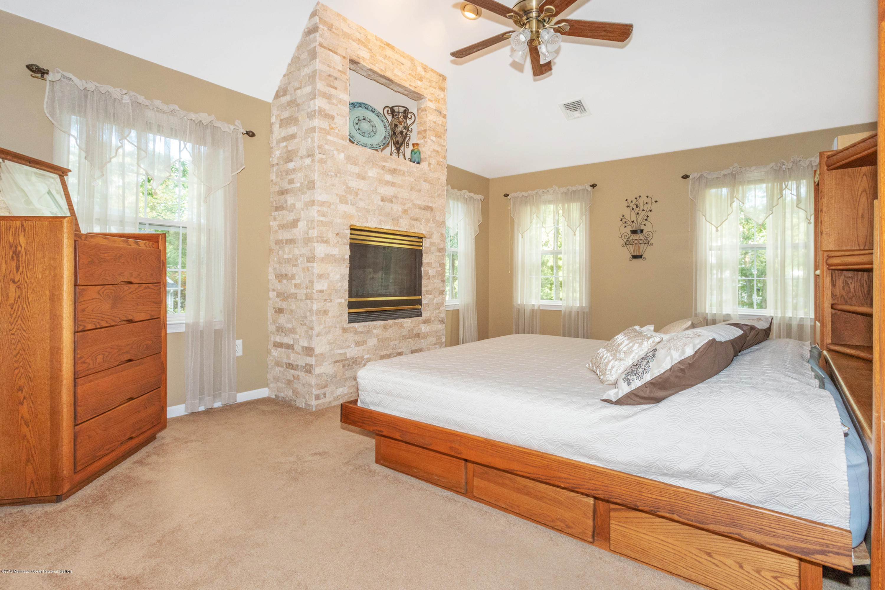 18 Amanda Lane Howell, NJ 07731 - Photo 14 of 33 14