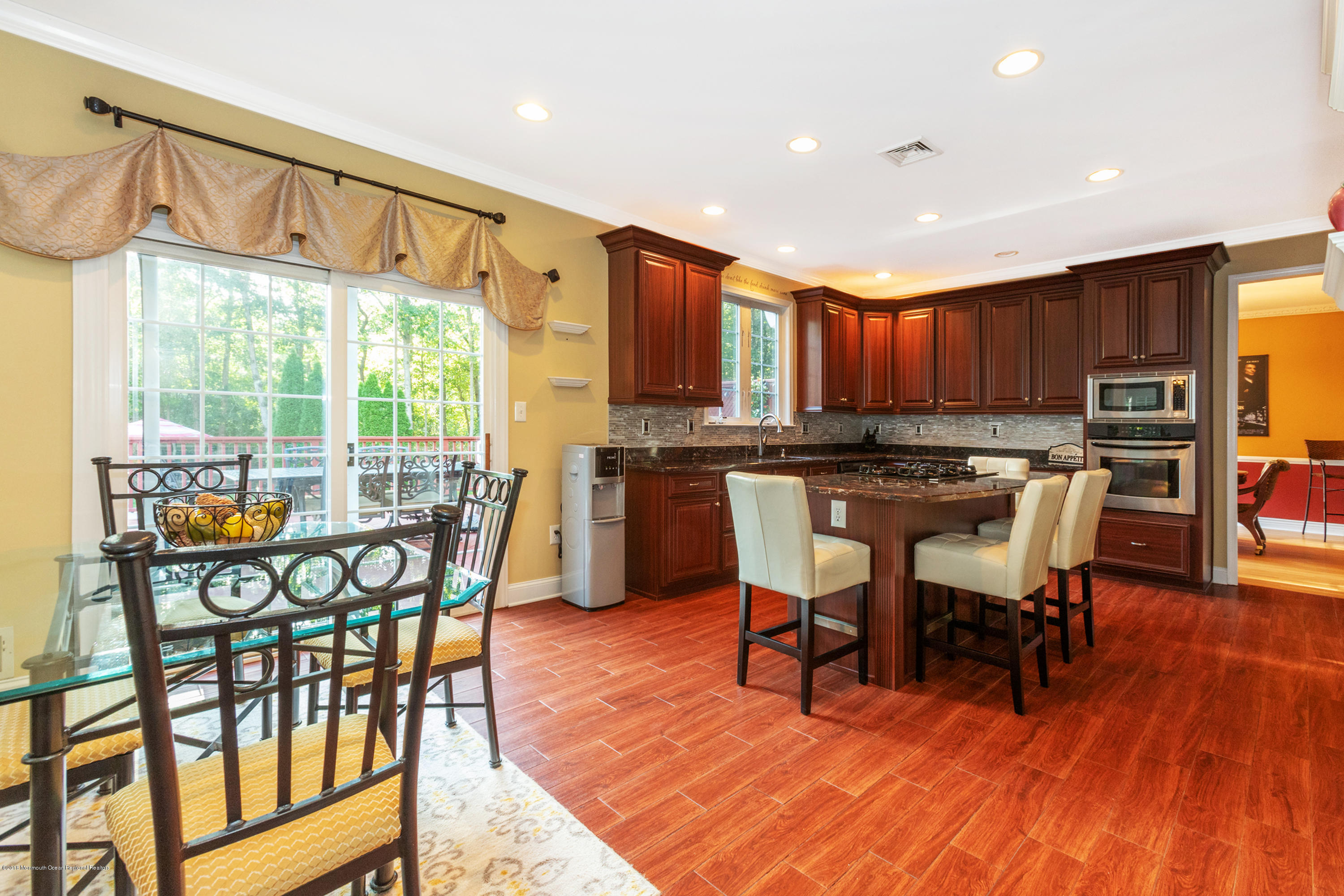18 Amanda Lane Howell, NJ 07731 - Photo 8 of 33 8