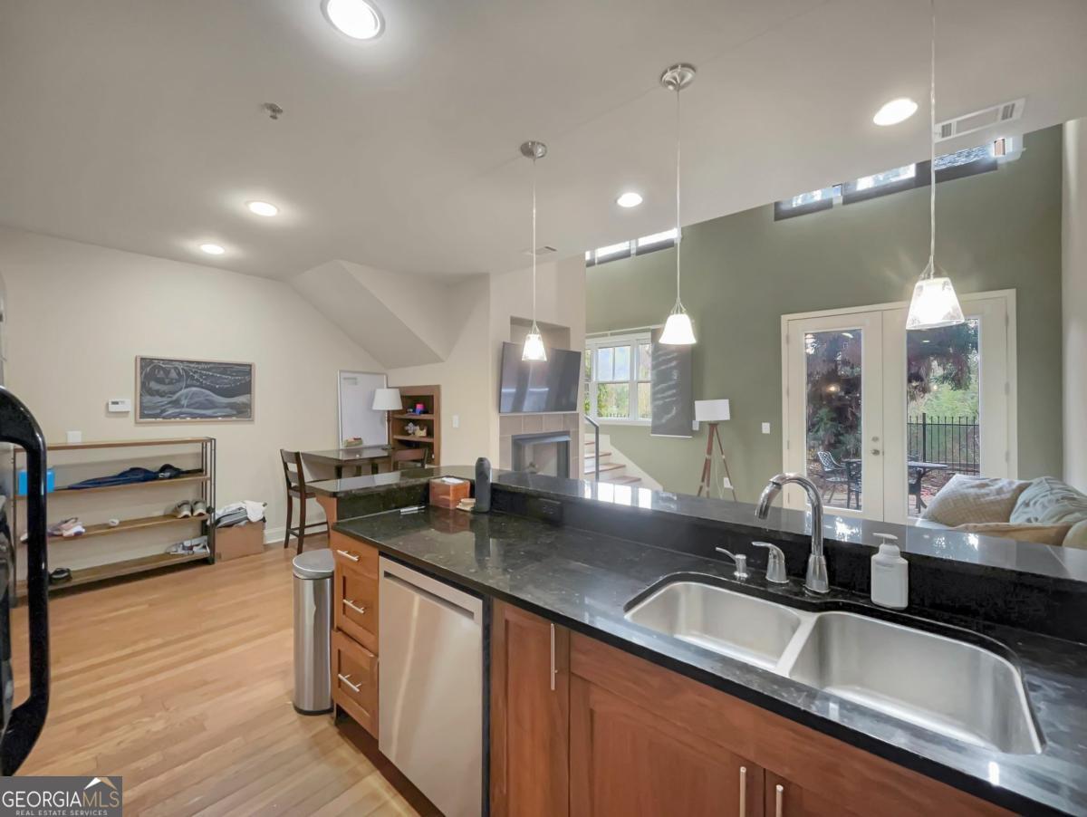 118 Ruth Drive, Unit 130 Athens, GA 30601 - Photo 9 of 41 Gallery Image 9