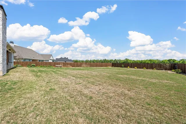$1,295,000 | 900 Glorietta Drive, McGregor, TX 76657