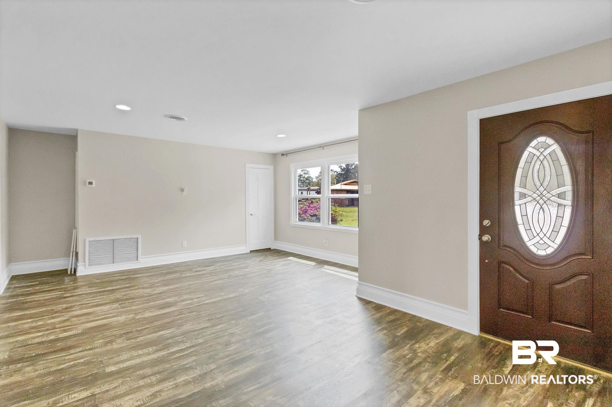 2901 Alston Court Mobile, AL 36605 - Photo 5 of 59 Entryway featuring baseboards, visible vents, recessed lighting, and wood finished floors