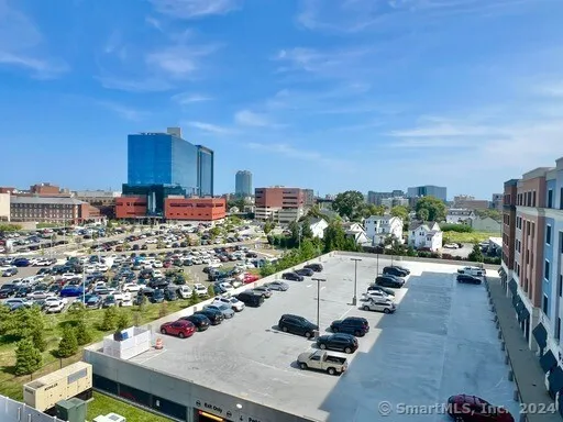 $2,325 | 215 Stillwater Avenue, Unit 507, Stamford, CT 06902