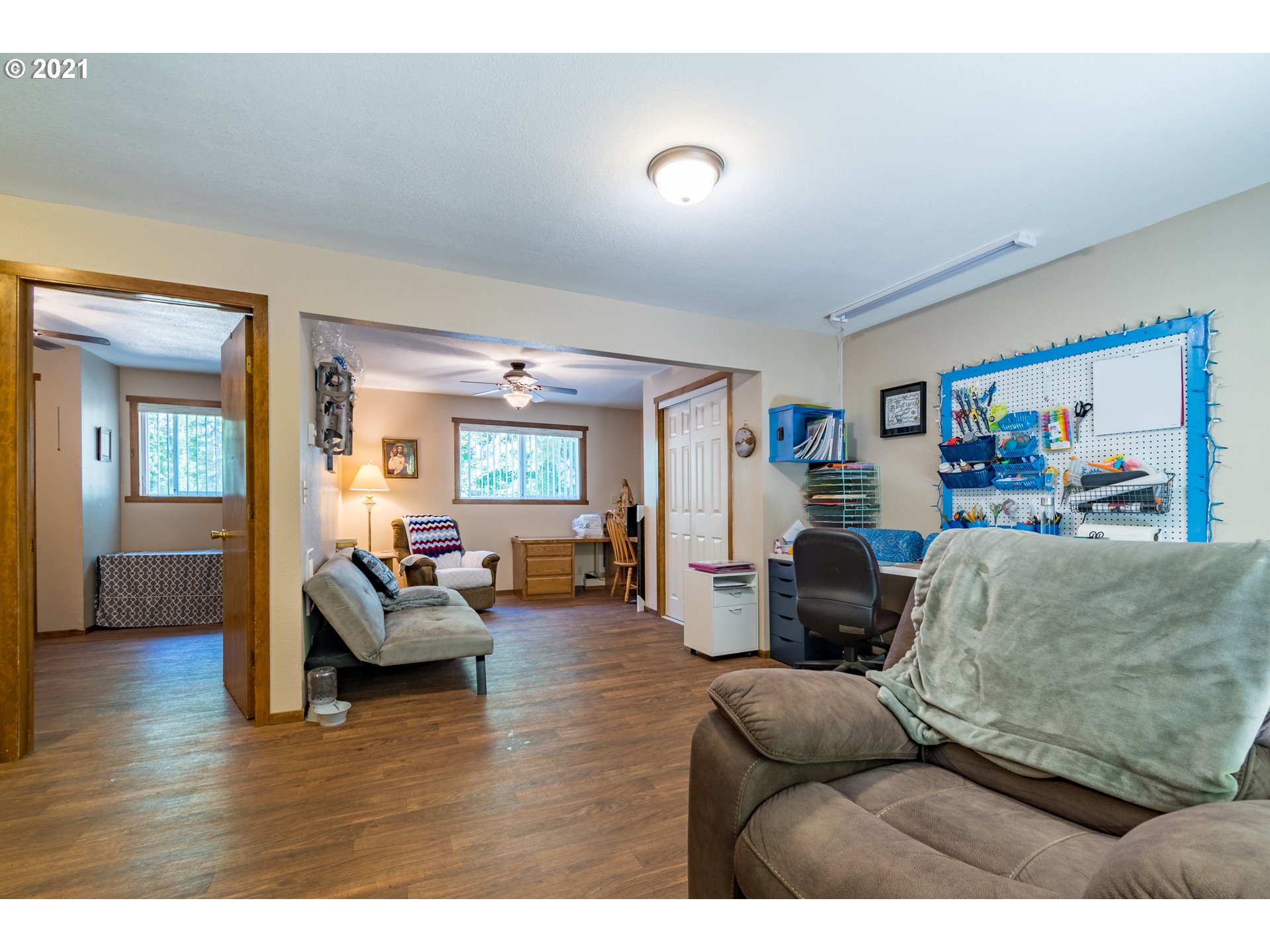 24709 Demming Ridge Road Elmira, OR 97437 - Photo 13 of 32 Gallery Image 13