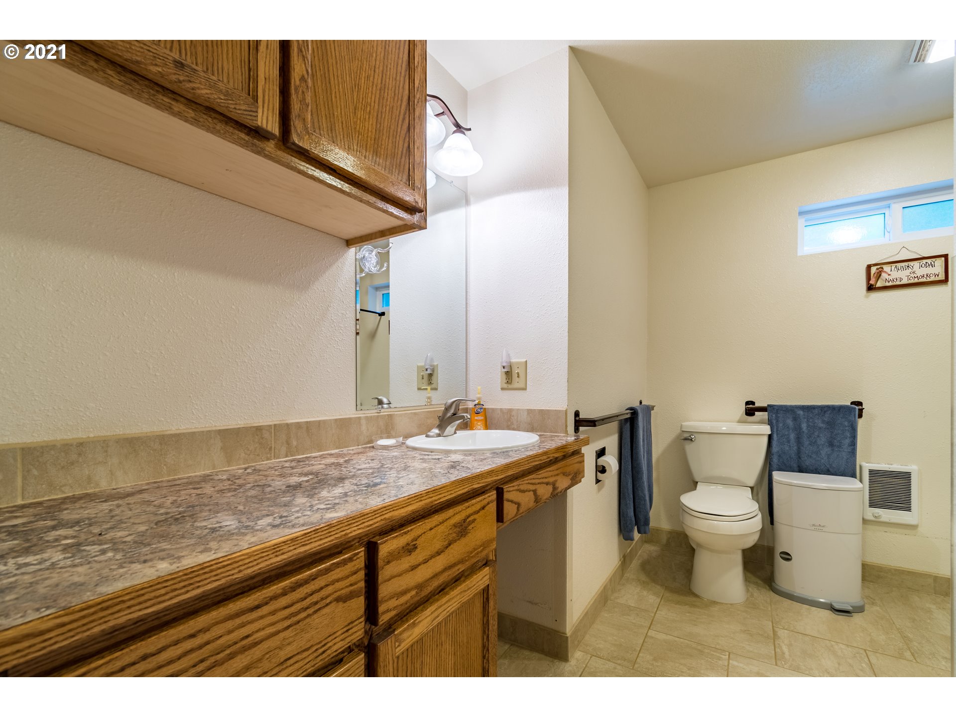 24709 Demming Ridge Road Elmira, OR 97437 - Photo 16 of 32 Gallery Image 16