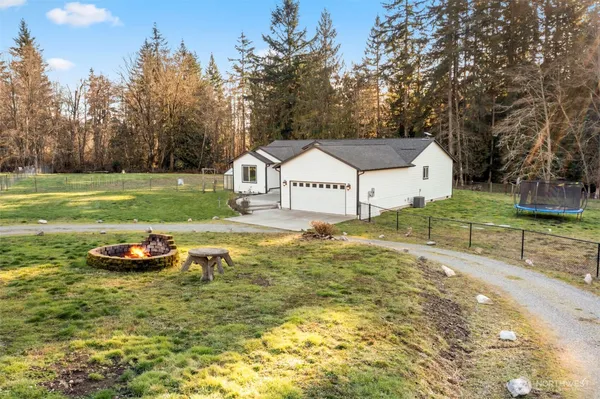 $629,000 | 29904 12th Ave Court East, Roy, WA 98580