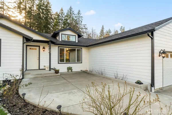 $624,950 | 29904 12th Ave Court East, Roy, WA 98580