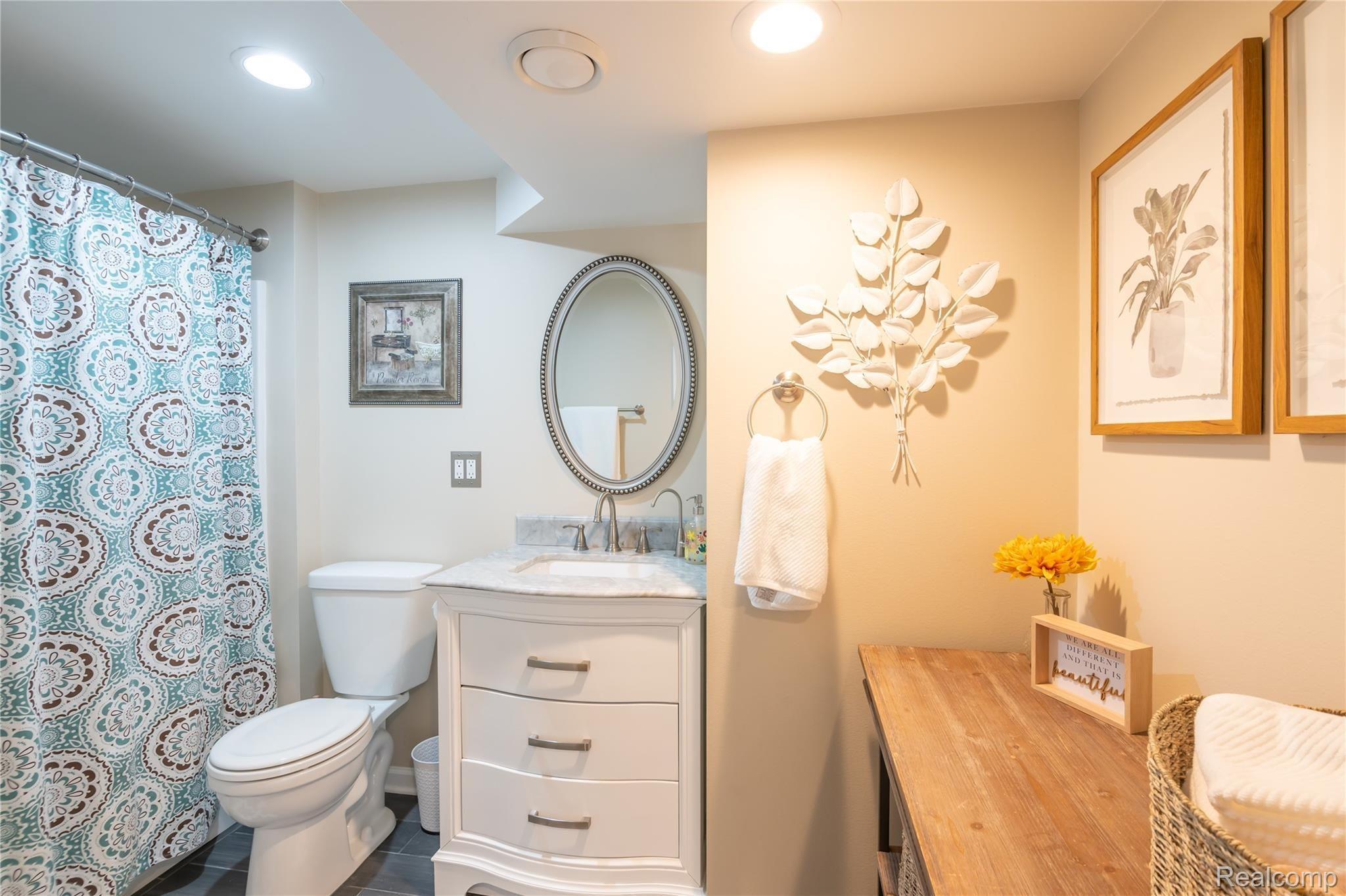 1817 South Lapeer Road Lapeer, MI 48446 - Photo 31 of 72 31.jpg