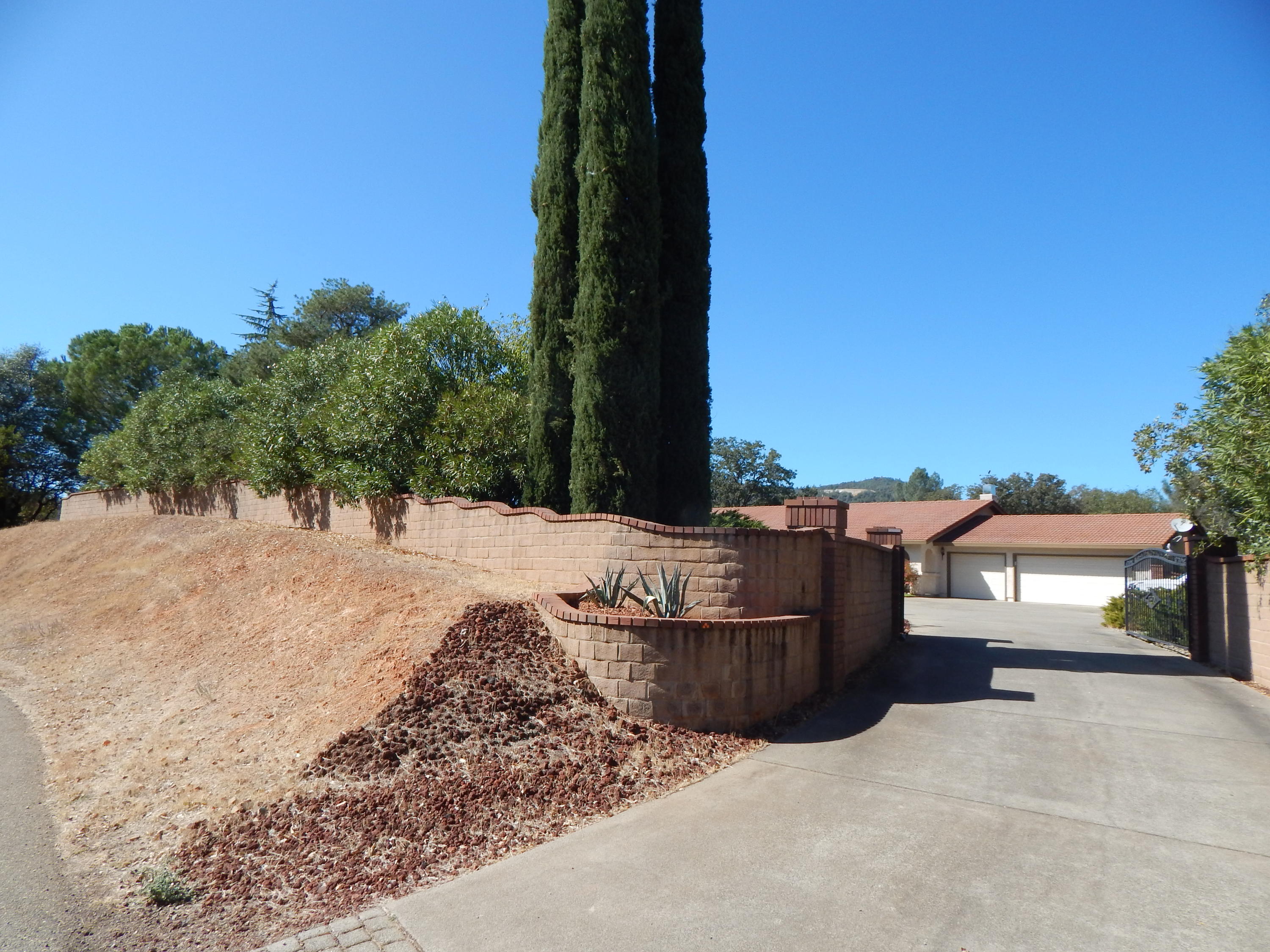 15950 Montgomery Ranch Road Redding, CA 96001 - Photo 2 of 77 DSCN7100