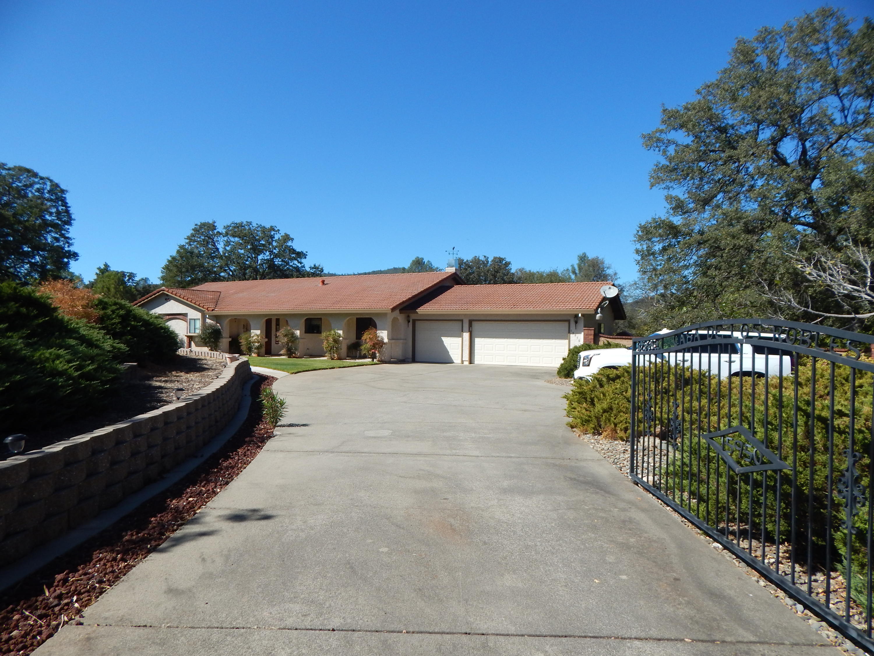 15950 Montgomery Ranch Road Redding, CA 96001 - Photo 5 of 77 DSCN7103