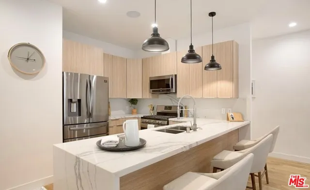 $2,250,000 | 337 North Spaulding Avenue, Los Angeles, CA 90036