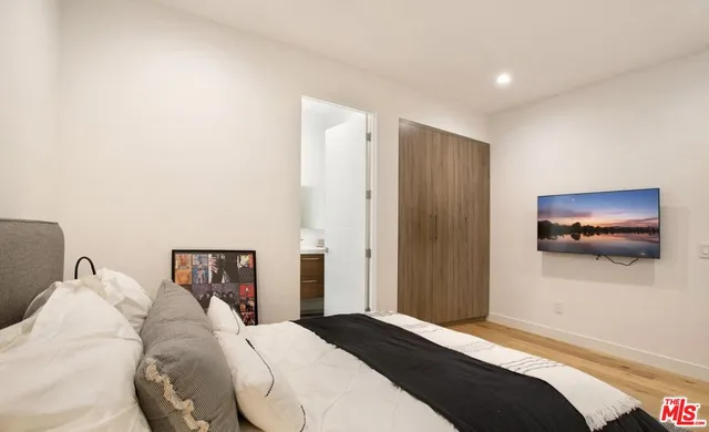 $2,250,000 | 337 North Spaulding Avenue, Los Angeles, CA 90036