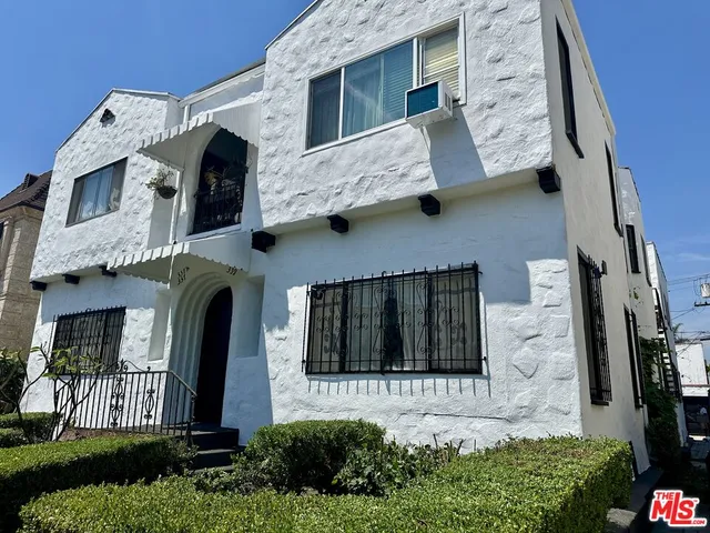 $2,250,000 | 337 North Spaulding Avenue, Los Angeles, CA 90036