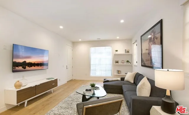 $2,250,000 | 337 North Spaulding Avenue, Los Angeles, CA 90036