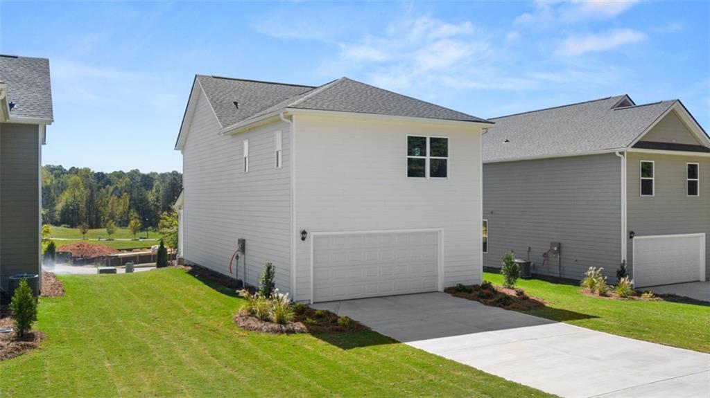 918 Stow Lane Sanger, CA 93657 - Photo 40 of 45 a front view of a house with a yard