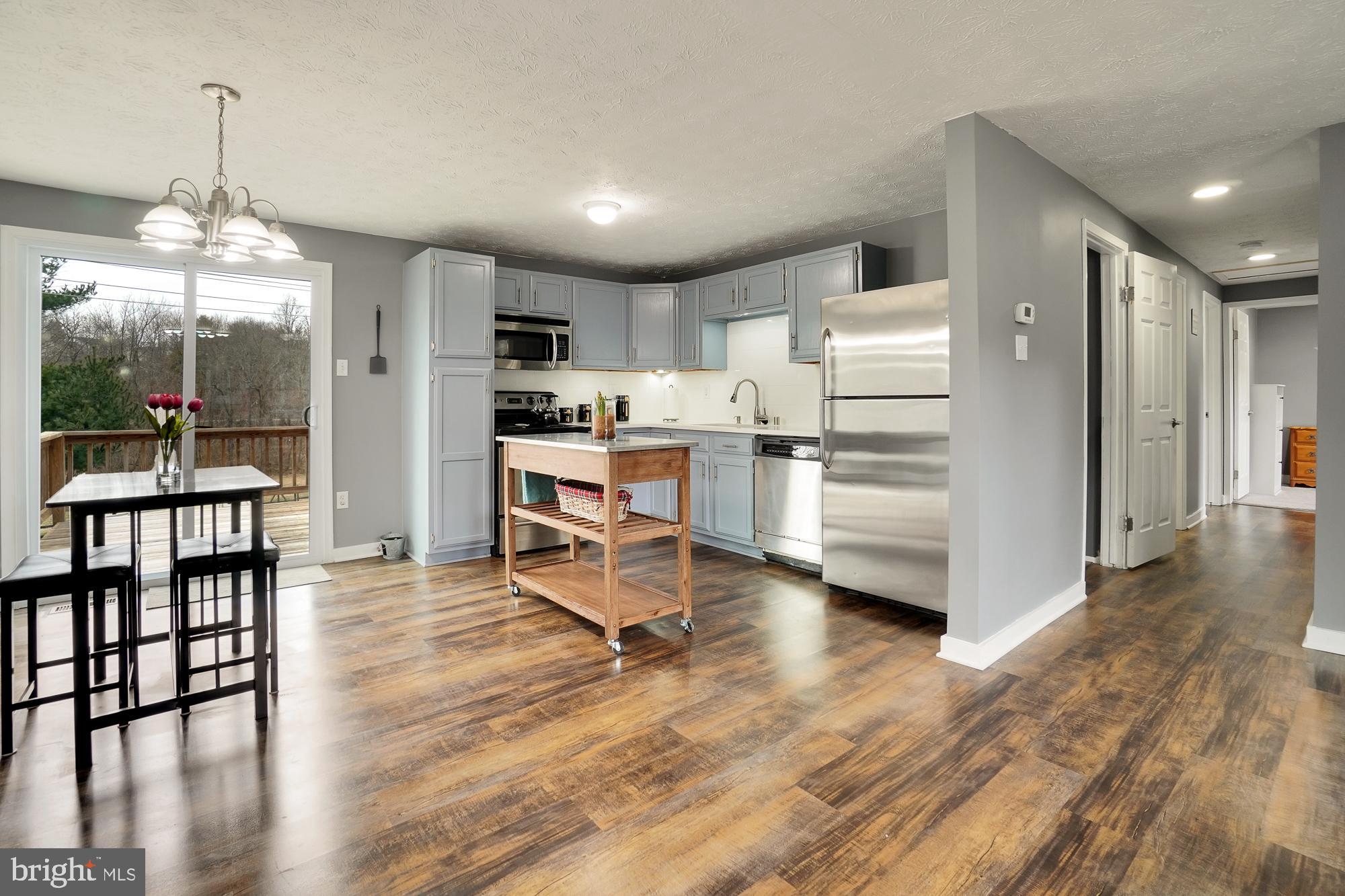 106 Contour Road Mount Airy, MD 21771 - Photo 13 of 44 Gallery Image 13