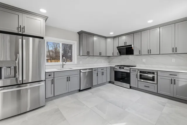 $875,000 | 1297 Pleasant Street, Weymouth, MA 02189