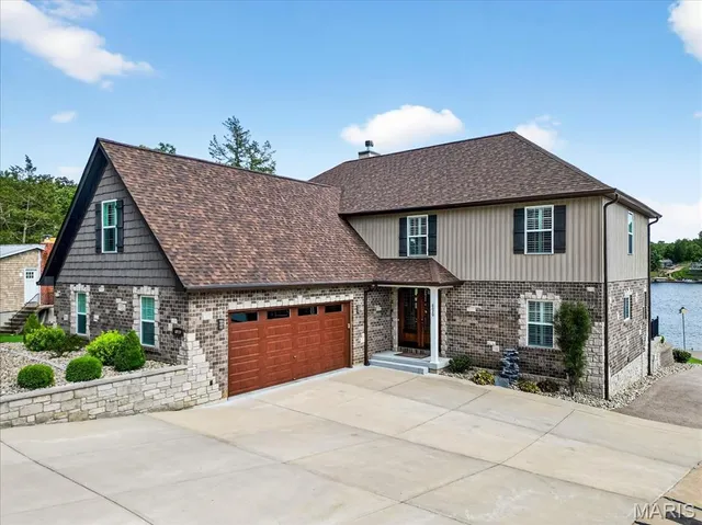 $889,900 | 6020 North Lakeshore Drive, Hillsboro, MO 63050