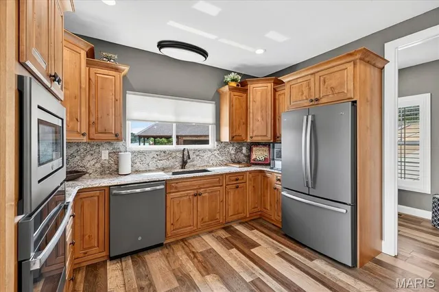 $889,900 | 6020 North Lakeshore Drive, Hillsboro, MO 63050